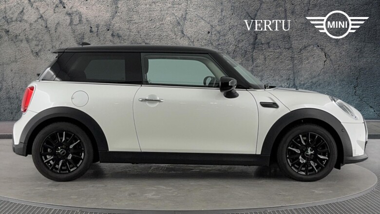 MINI Hatchback 1.5 Cooper Classic 3dr Auto [Comfort/Nav Pack] Petrol Hatchback